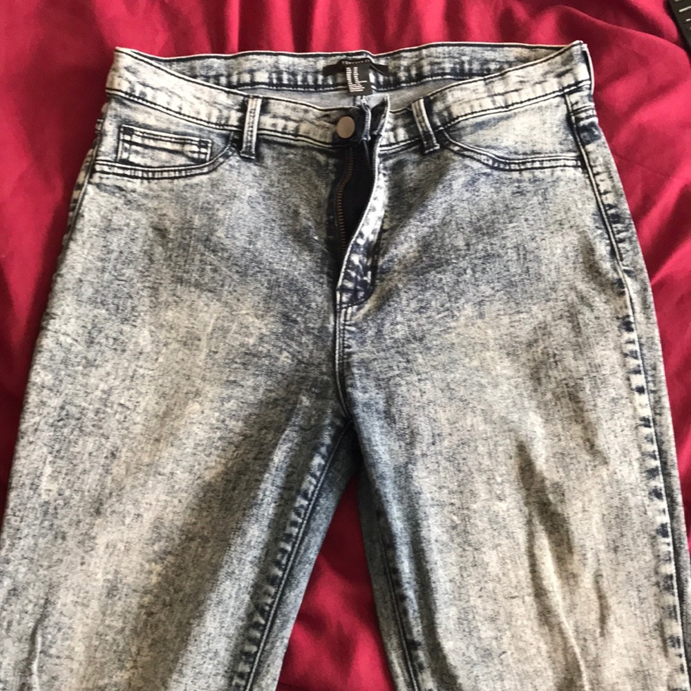 Forever 21 Gray acid wash skinny jeans